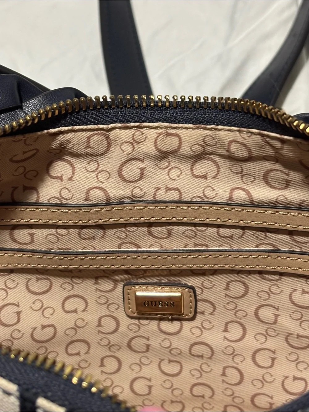 Y2K GUESS Tan & Navy Logo Bannana Shoulder Bag